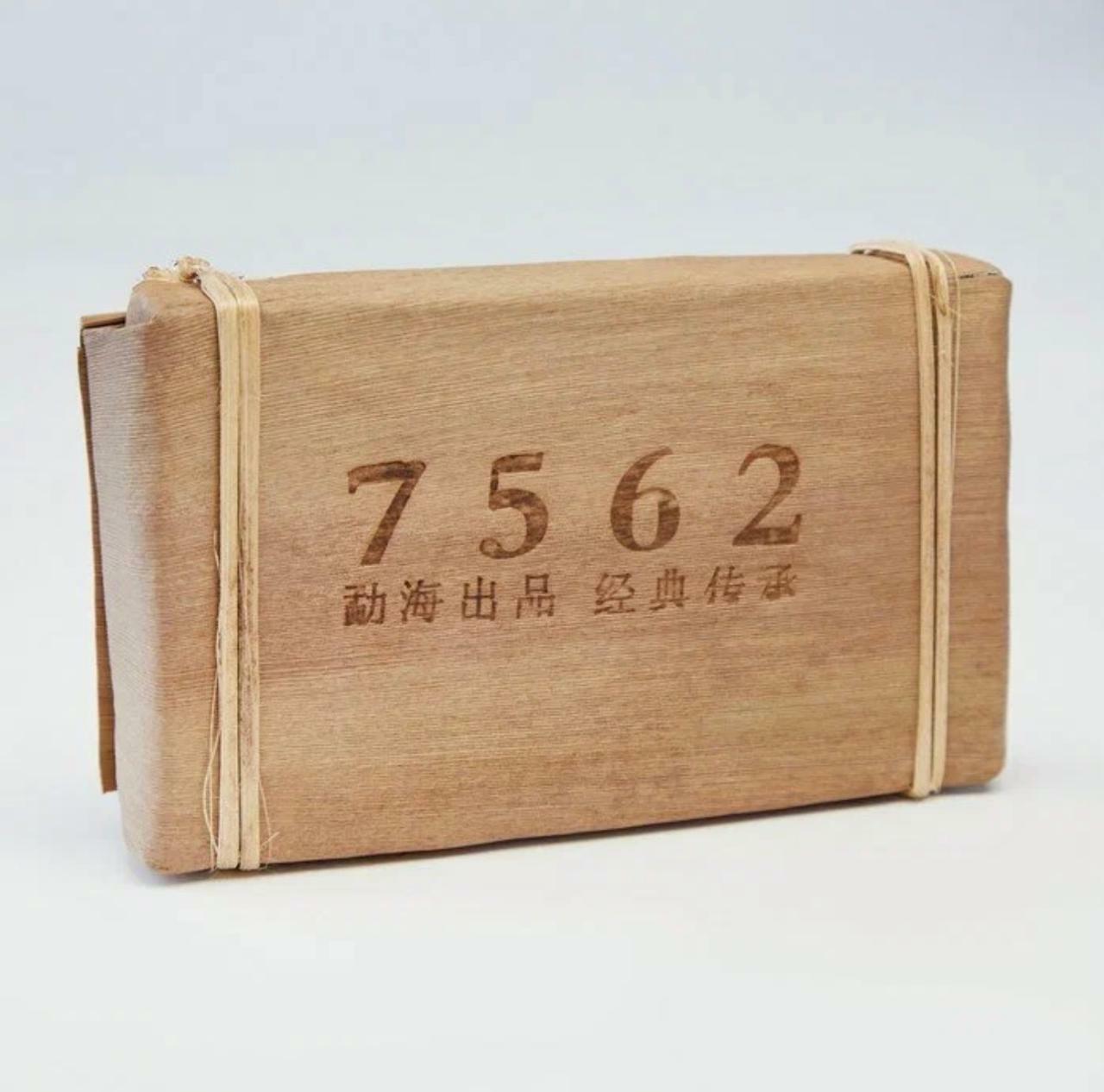 Чай Пуэр Шу Плитка 7562 Чай Пуэр Шу Плитка 7562